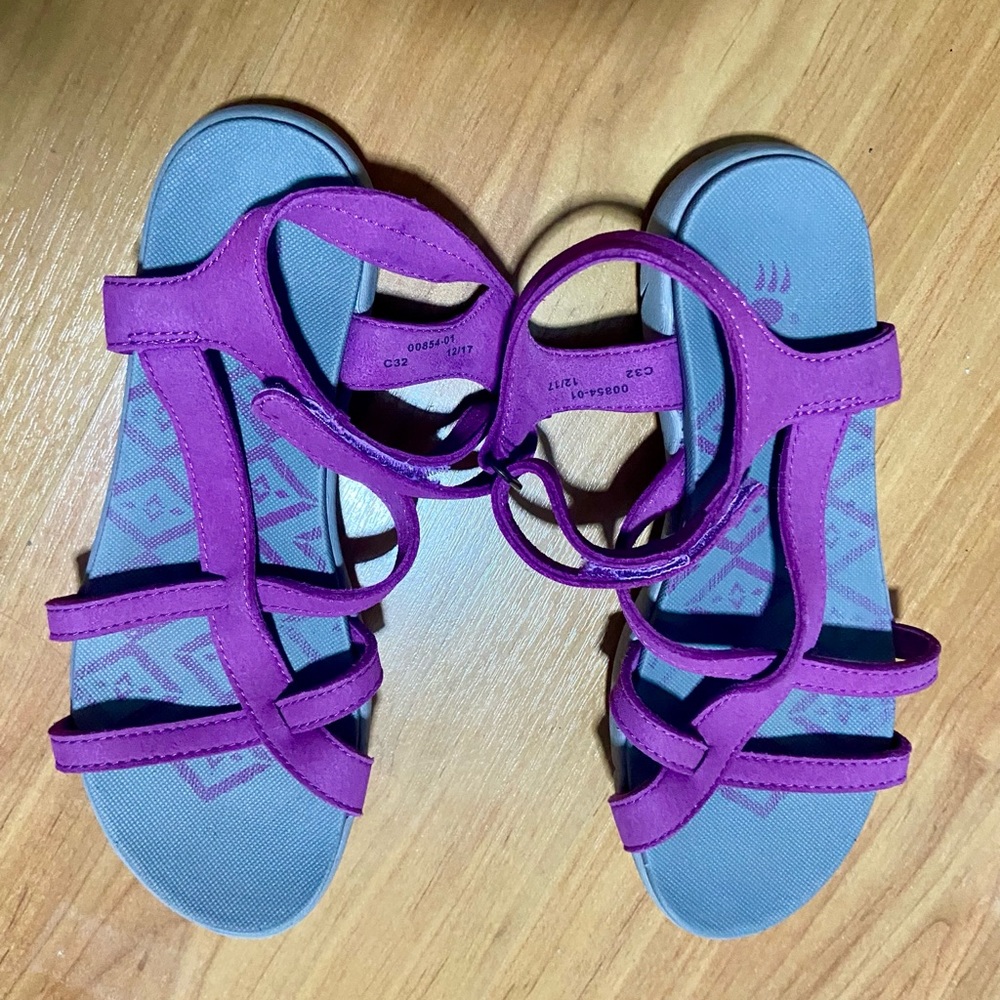 Bearpaw Women's Purple Sandals